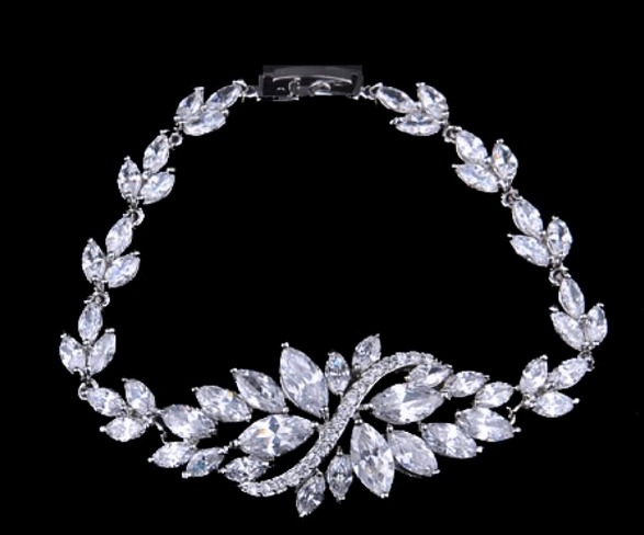 �u���X���b�g�@bracelet �L���[�r�b�N�W���R�j�A�E�A�N�Z�T���[