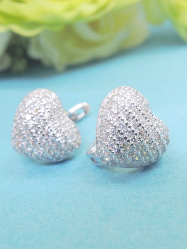 �L���[�r�b�N�W���R�j�A�̃s�A�X