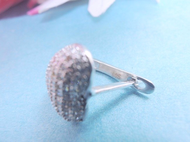 �L���[�r�b�N�W���R�j�A�̃s�A�X