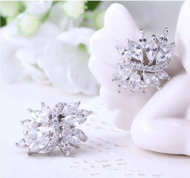 �L���[�r�b�N�W���R�j�A�̃s�A�X