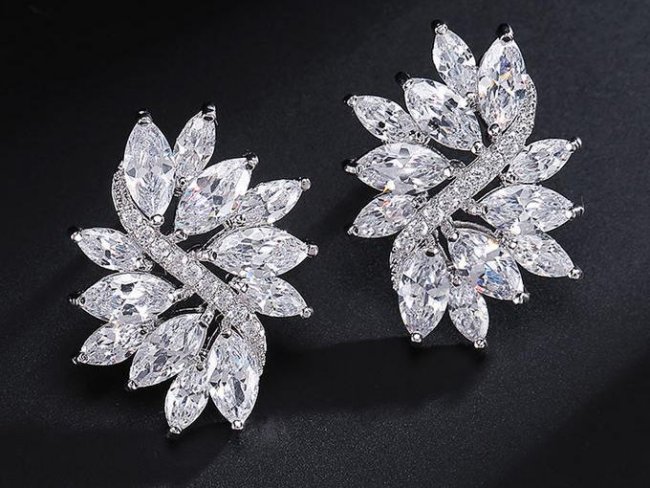 �L���[�r�b�N�W���R�j�A�̃s�A�X