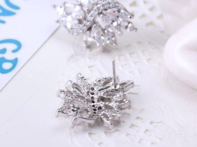 �L���[�r�b�N�W���R�j�A�̃s�A�X