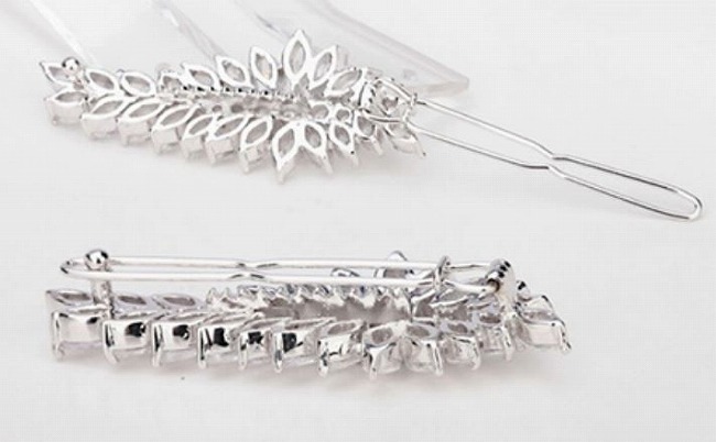 �L���[�r�b�N�W���R�j�A�̃w�A�E�A�N�Z�T���[