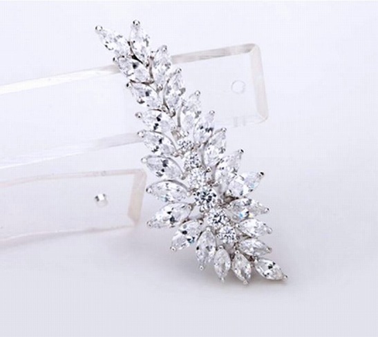 �L���[�r�b�N�W���R�j�A�̃w�A�E�A�N�Z�T���[