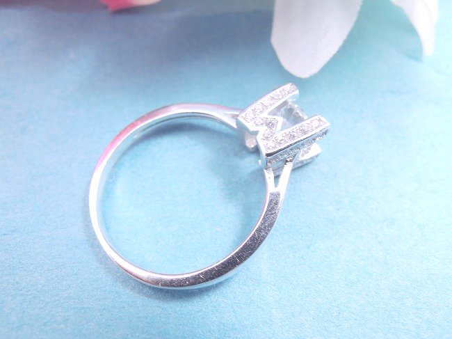 �L���[�r�b�N�W���R�j�A�@�@�����O