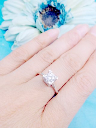 �L���[�r�b�N�W���R�j�A�@�@�����O