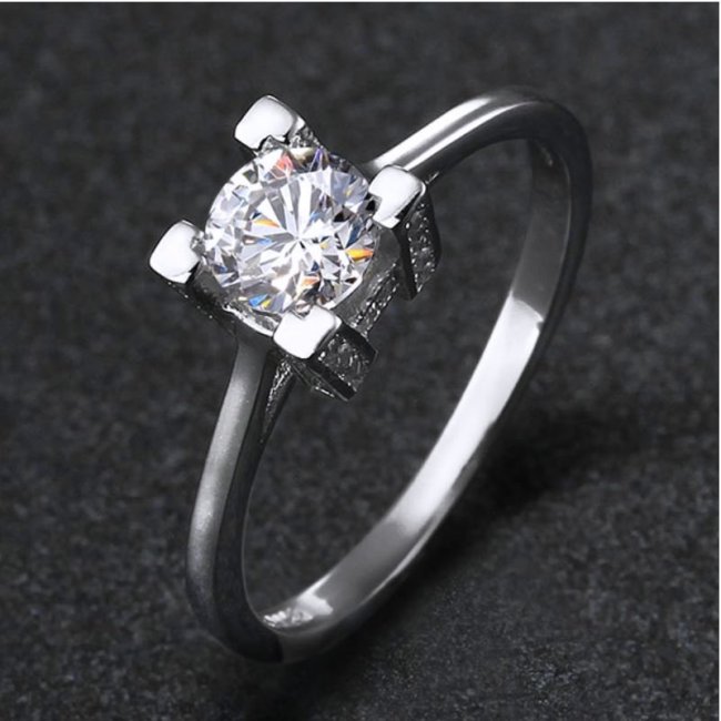 �L���[�r�b�N�W���R�j�A�@�@�����O