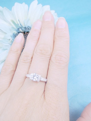 �L���[�r�b�N�W���R�j�A�@�@�����O