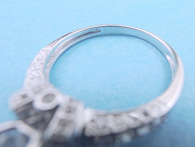 �L���[�r�b�N�W���R�j�A�@�@�����O