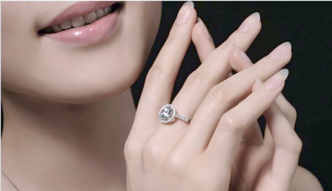 �n�[�g�̃����O