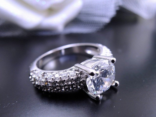 �n�[�g�̃����O