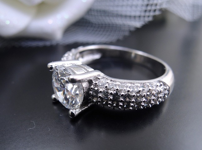 �n�[�g�̃����O