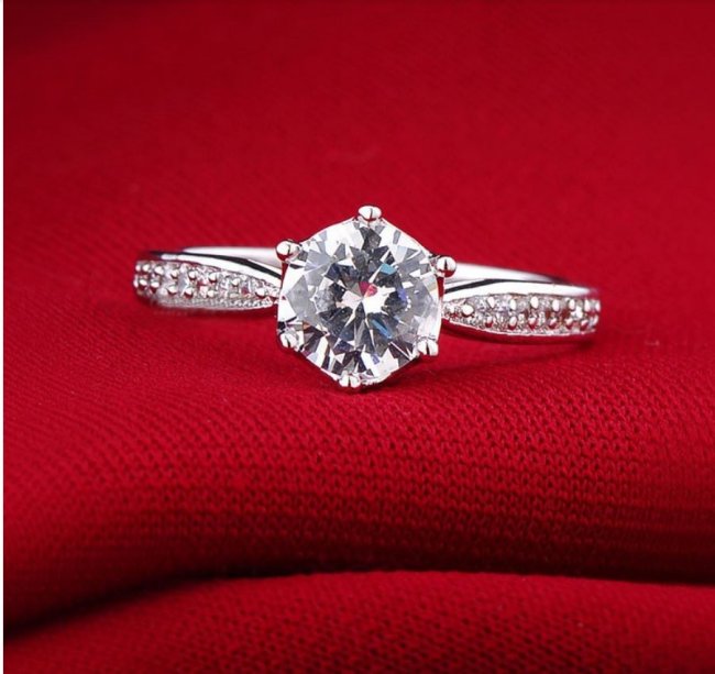 �n�[�g�̃����O