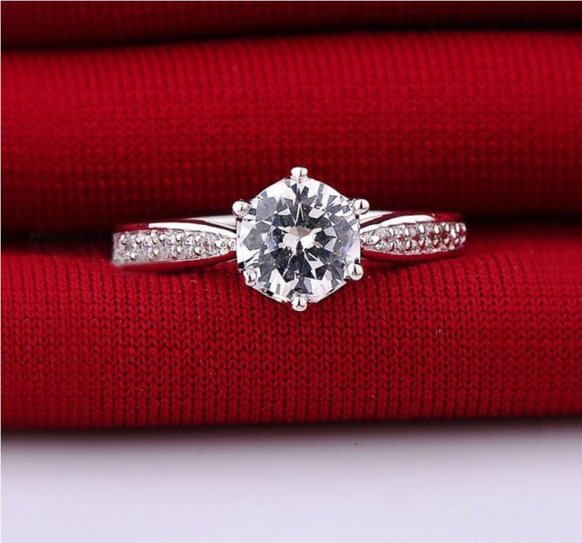 �n�[�g�̃����O