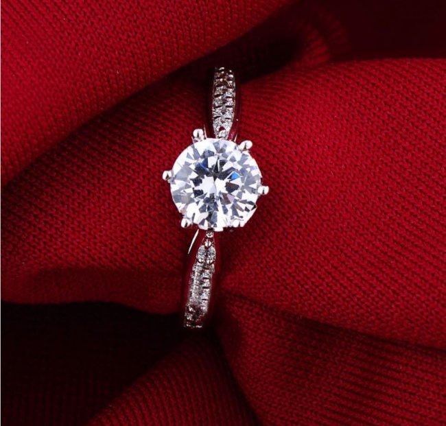 �n�[�g�̃����O