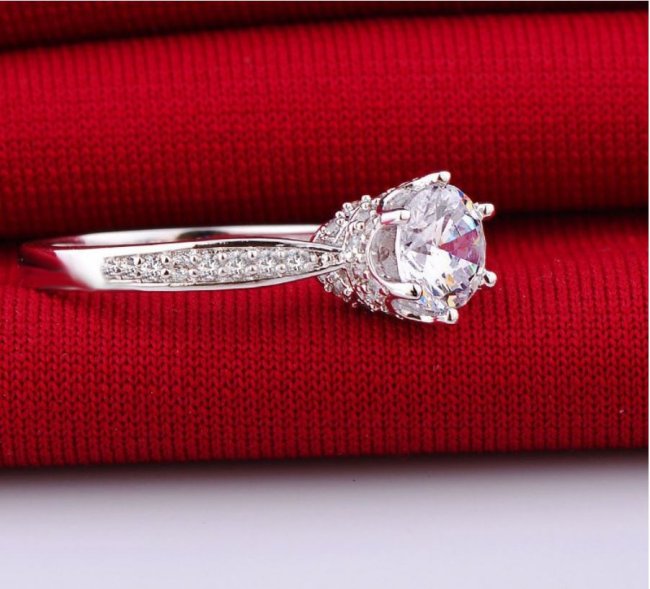 �n�[�g�̃����O