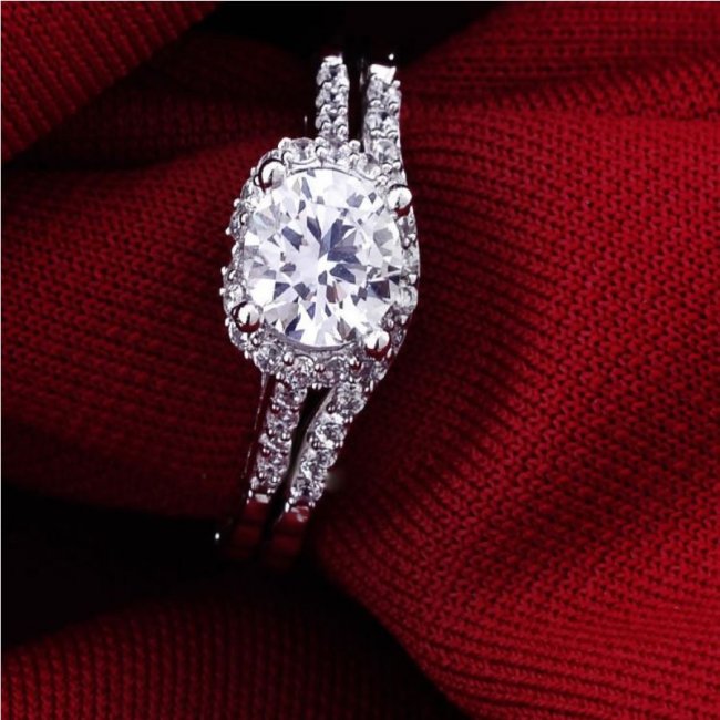 �n�[�g�̃����O