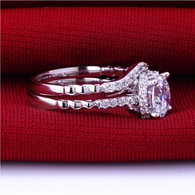 �n�[�g�̃����O