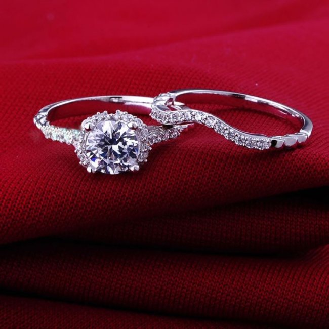 �n�[�g�̃����O