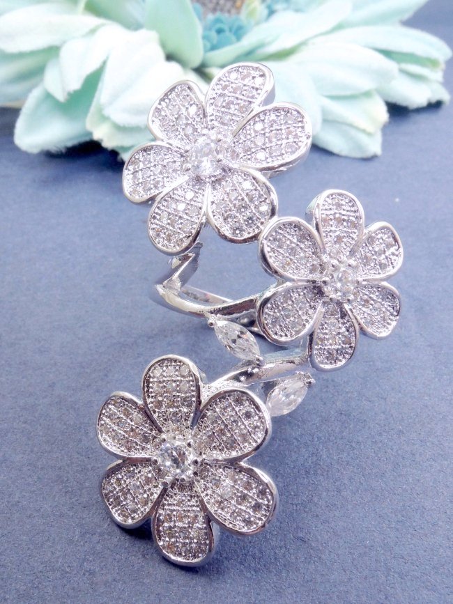 �n�[�g�̃����O