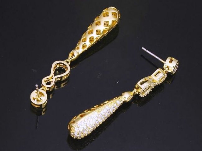 �L���[�r�b�N�W���R�j�A�̃l�b�N���X