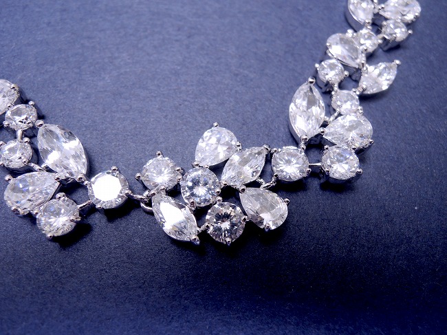 �u���X���b�g bracelet �L���[�r�b�N�W���R�j�A�E�A�N�Z�T���[