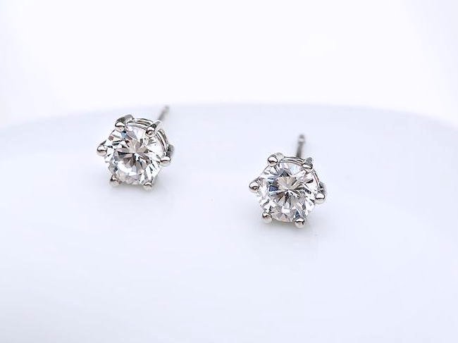 �L���[�r�b�N�W���R�j�A�̃s�A�X