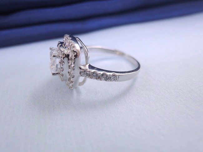 �G�^�j�e�B�����O�@�}�C�N���p���F�Z�b�e�B���O