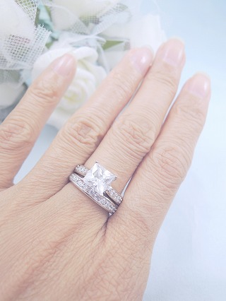 CZ�@�L���[�r�b�N�W���R�j�A�@�����O