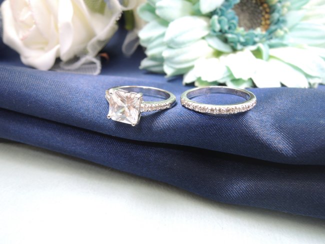 CZ�@�L���[�r�b�N�W���R�j�A�@�����O