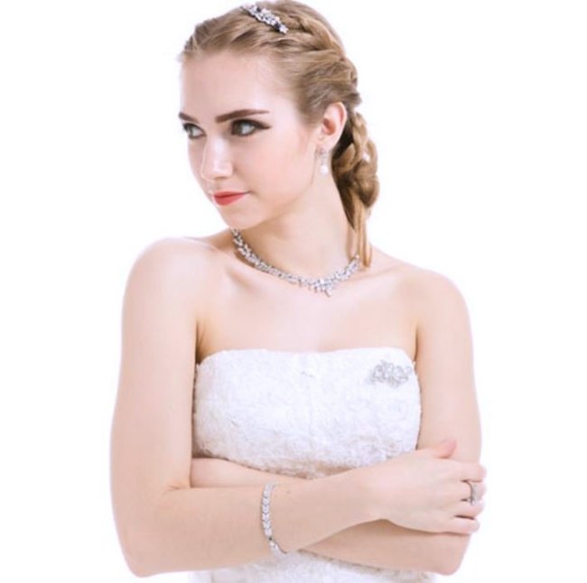 �e�j�X�u���X���b�g�@tennis bracelet �L���[�r�b�N�W���R�j�A�E�A�N�Z�T���[