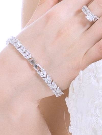 �e�j�X�u���X���b�g�@tennis bracelet �L���[�r�b�N�W���R�j�A�E�A�N�Z�T���[