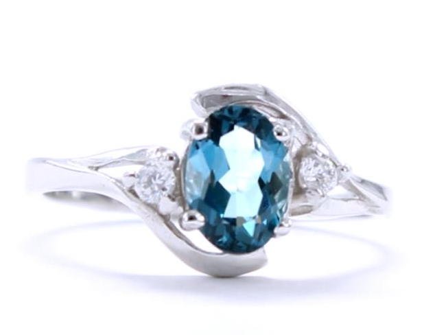 �n�[�g�̃����O