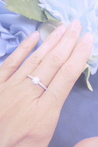 �L���[�r�b�N�W���R�j�A�̃����O