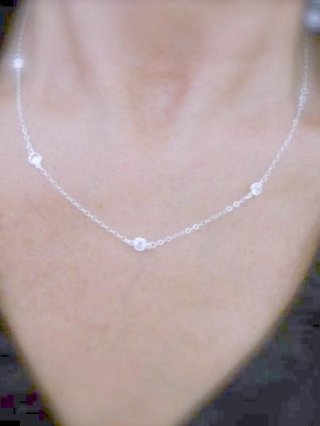 �A�N�Z�T���[�@�l�b�N���X