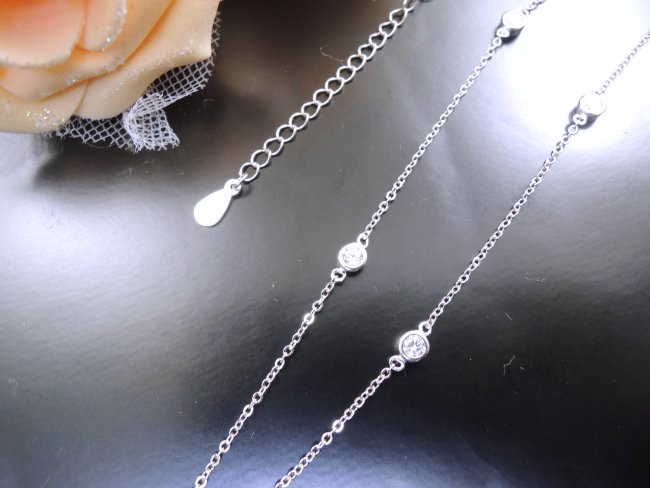 �A�N�Z�T���[�@�l�b�N���X