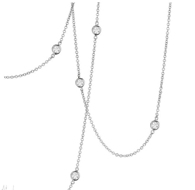 �A�N�Z�T���[�@�l�b�N���X