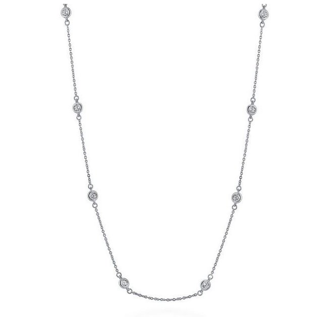 �A�N�Z�T���[�@�l�b�N���X