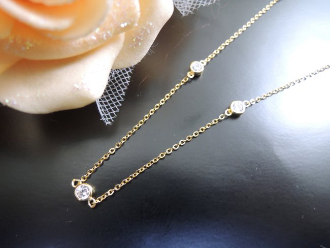 �A�N�Z�T���[�@�l�b�N���X