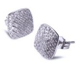 �}�C�N���p���F�@�s�A�X�@�L���[�r�b�N�W���R�j�A