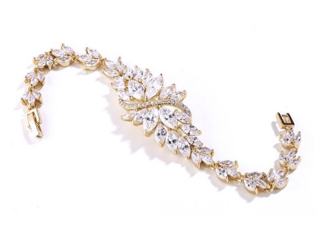 �u���X���b�g�@bracelet �L���[�r�b�N�W���R�j�A�E�A�N�Z�T���[