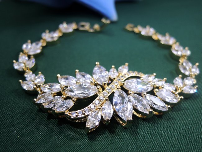 �u���X���b�g�@bracelet �L���[�r�b�N�W���R�j�A�E�A�N�Z�T���[