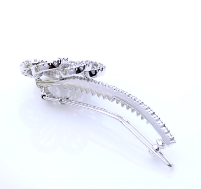 �L���[�r�b�N�W���R�j�A�̃w�A�E�A�N�Z�T���[