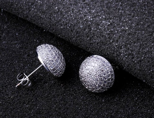 �L���[�r�b�N�W���R�j�A�̃l�b�N���X