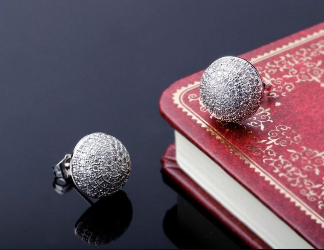 �L���[�r�b�N�W���R�j�A�̃l�b�N���X