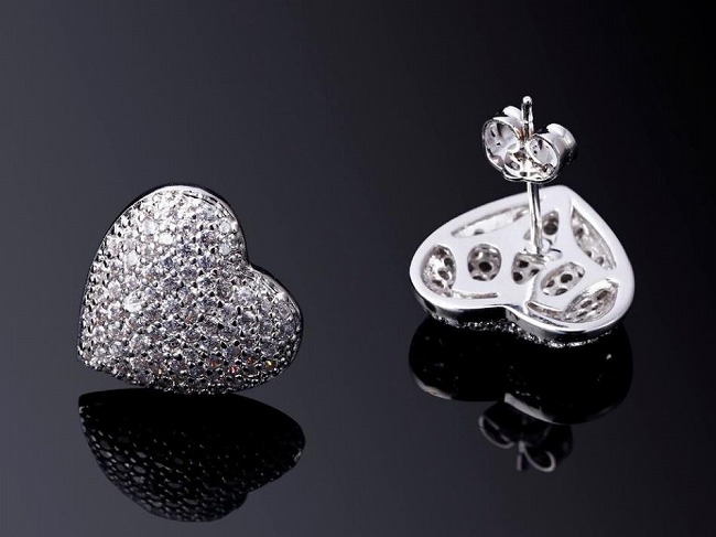 �L���[�r�b�N�W���R�j�A�̃s�A�X