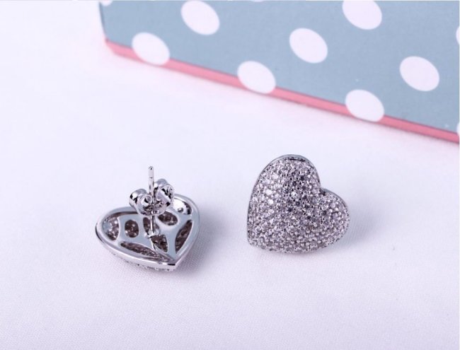 �L���[�r�b�N�W���R�j�A�̃s�A�X