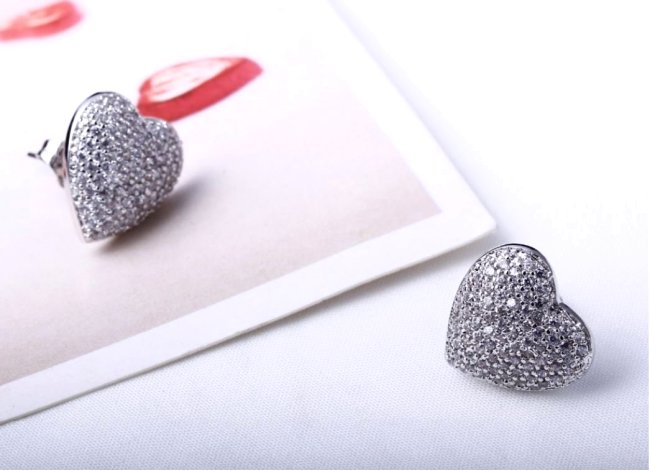 �L���[�r�b�N�W���R�j�A�̃s�A�X