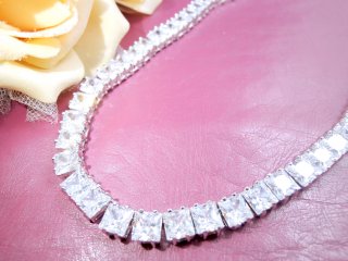 �e�j�X�l�b�N���X�@�u���X���b�g