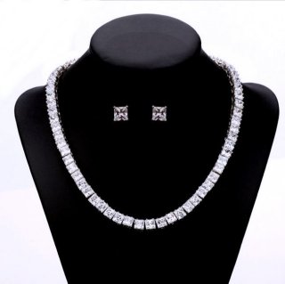 �e�j�X�l�b�N���X�@�u���X���b�g